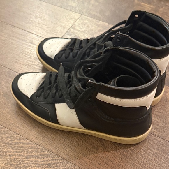 Saint Laurent Black and White Leather Sneakers - Picture 2 of 3